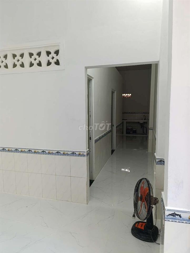 gần chợ gần trường cấp 1 cấp 2 hẻm thông với mặt tiền đường 