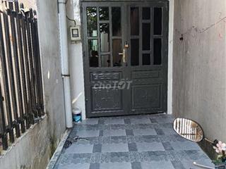 gần chợ gần trường cấp 1 cấp 2 hẻm thông với mặt tiền đường 