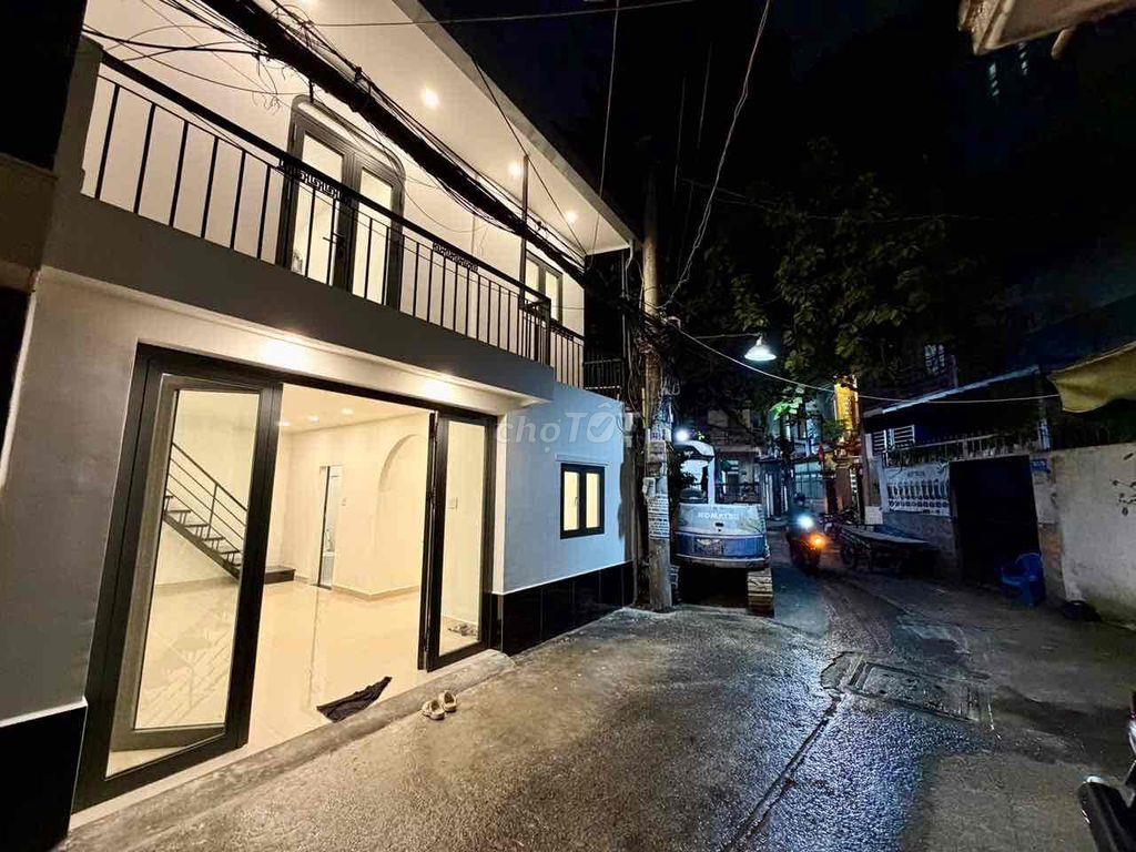 bán nhà đẹp xe hơi ngủ trong nhà