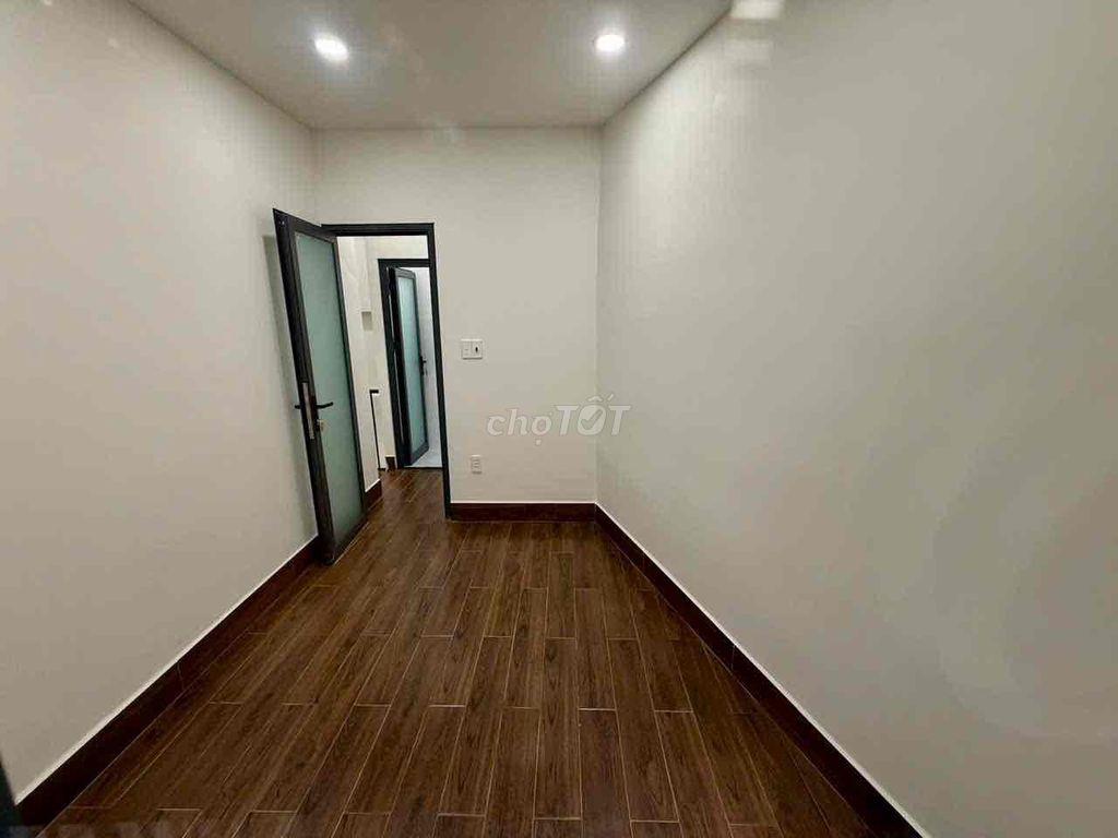 bán nhà đẹp xe hơi ngủ trong nhà