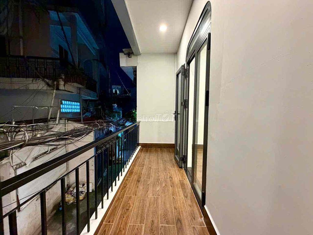 bán nhà đẹp xe hơi ngủ trong nhà