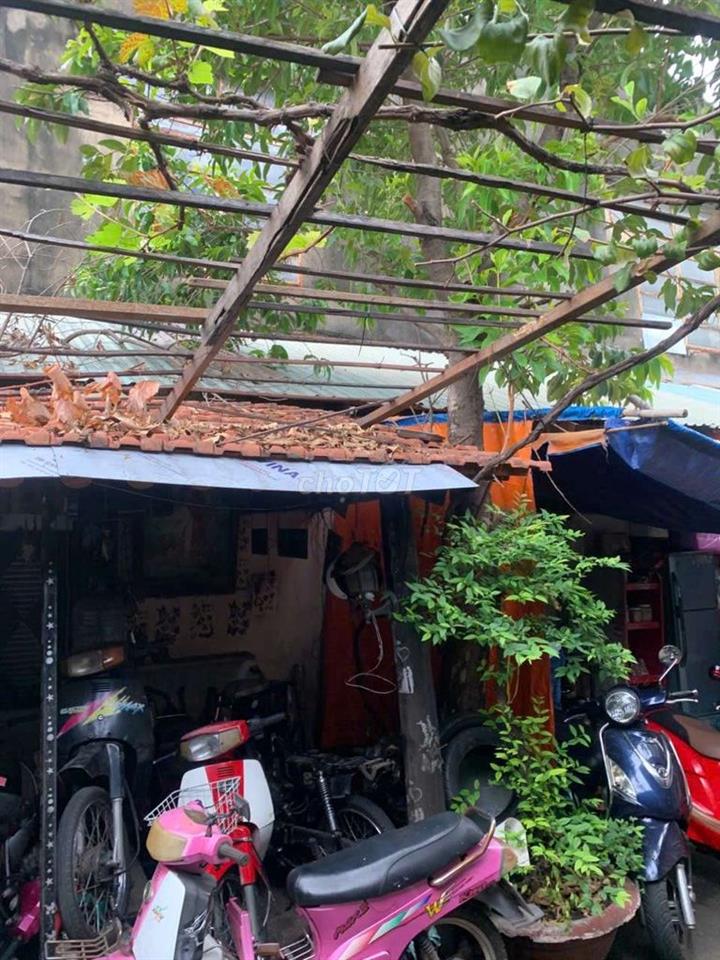 Tôi cần bán nhà sân vườn 128,8m 2 MT hẽm