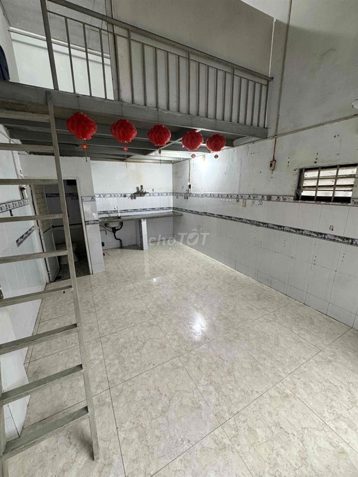 Cho thuê KI-ỐT sạch sẽ, thoáng mát, chính chủ.