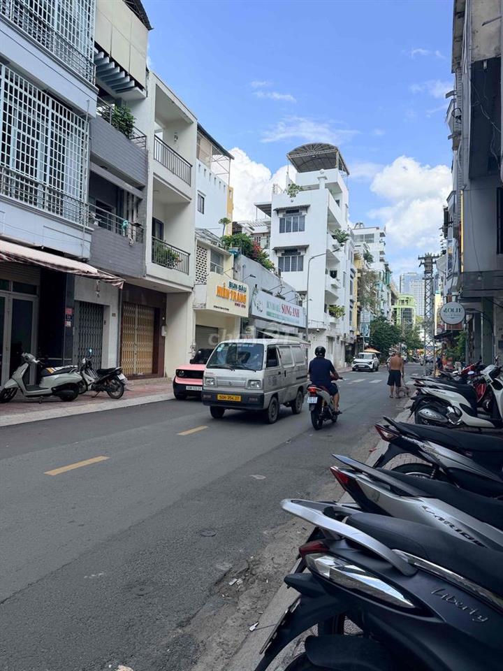 SHARE MB Q3 làm nail 6tr ( bao điện nước)