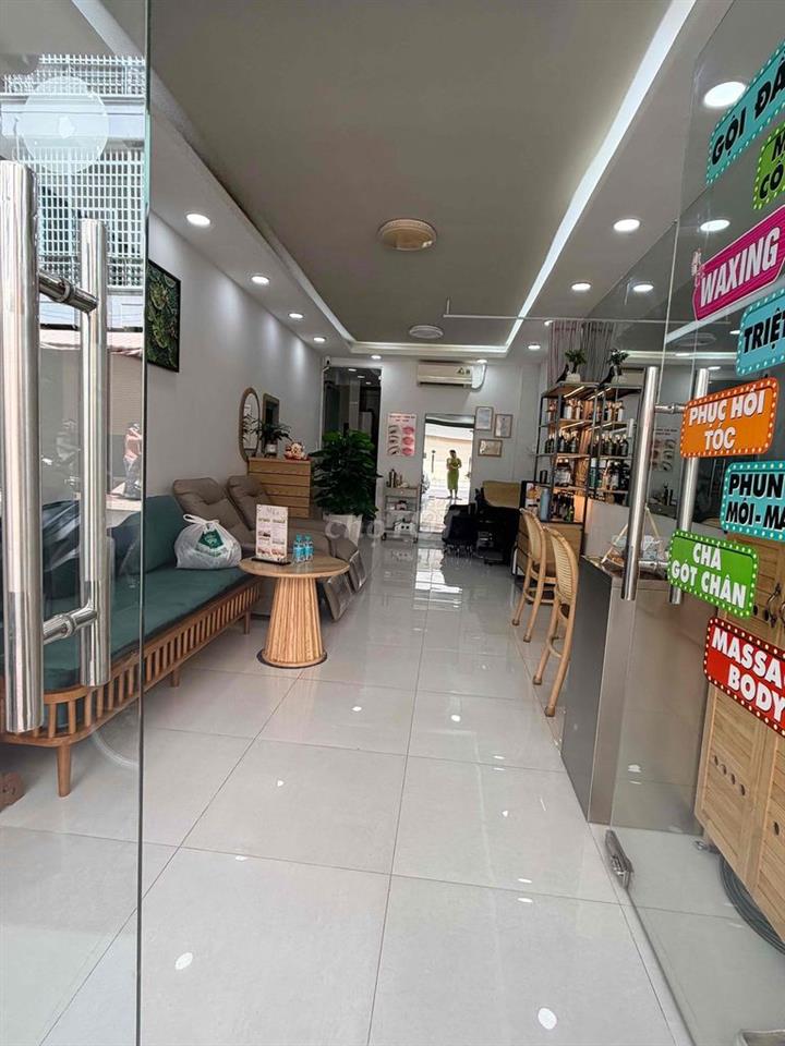 SHARE MB Q3 làm nail 6tr ( bao điện nước)