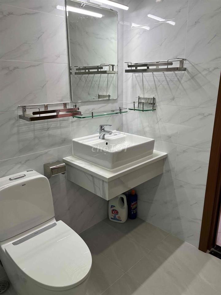 chính chủ kẹt tiền cần bán nhà  ai  cần. goi dt.