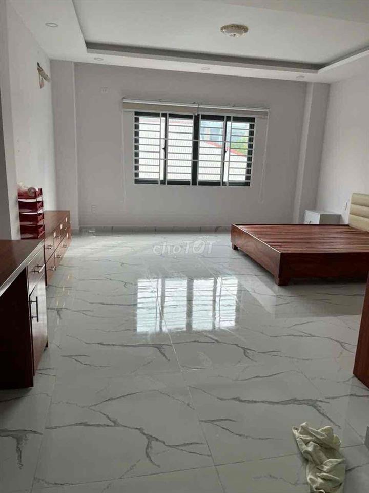 chính chủ kẹt tiền cần bán nhà  ai  cần. goi dt.