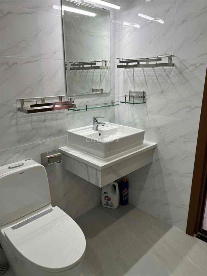chính chủ kẹt tiền cần bán nhà  ai  cần. goi dt.