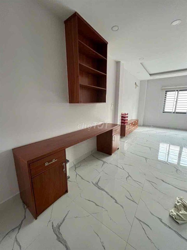 chính chủ kẹt tiền cần bán nhà  ai  cần. goi dt.
