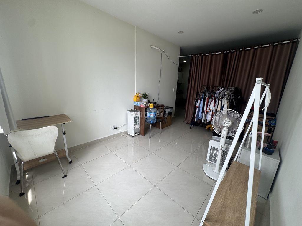 Tìm 1 nam ở ghép 1:1 trong căn hộ ngay TTTM Parc Mall Q8