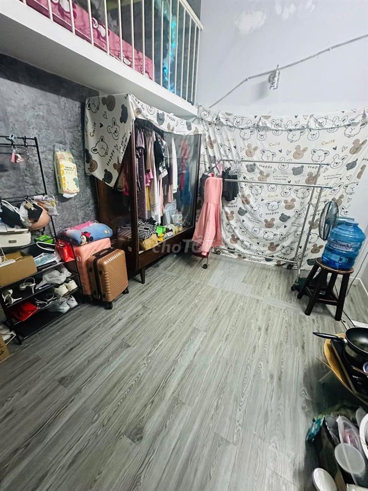 Cho thuê phòng chung nhà hẻm 1428 trường sa p3 Q.TânBinh  dt 14m2