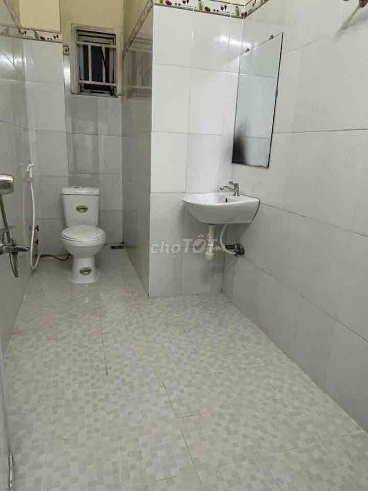 - CHO THUÊ NHÀ MỚI LEN KENG ,3 LẦU 400m ( Q9) - Mặt tiền khu tái định