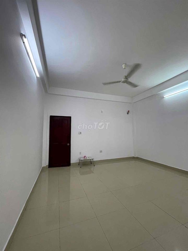 - CHO THUÊ NHÀ MỚI LEN KENG ,3 LẦU 400m ( Q9) - Mặt tiền khu tái định
