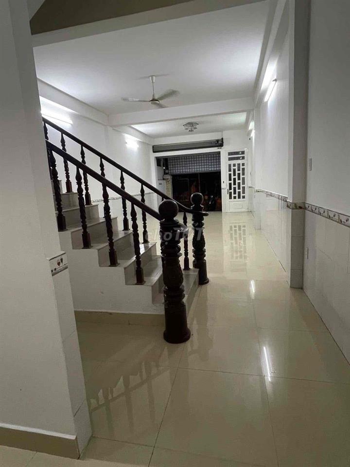 - CHO THUÊ NHÀ MỚI LEN KENG ,3 LẦU 400m ( Q9) - Mặt tiền khu tái định