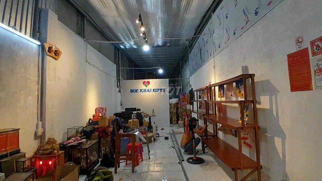- GÓC CHO THUÊ !  - MT NHÀ XƯỞNG CẠNH QL 13 THỦ ĐỨC   - DT : 4m x 25m
