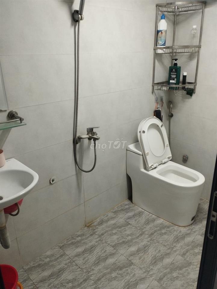 Cho thuê nhà 3 tầng 2pn1k đầy đủ nội thất 