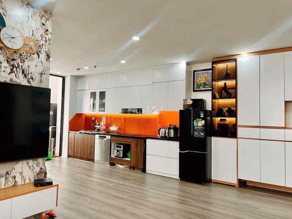 CĂN HỘ 3 PHÒNG NGỦ  - FULL NỘI THẤT - NHÀ ĐẸP Ở NGAY