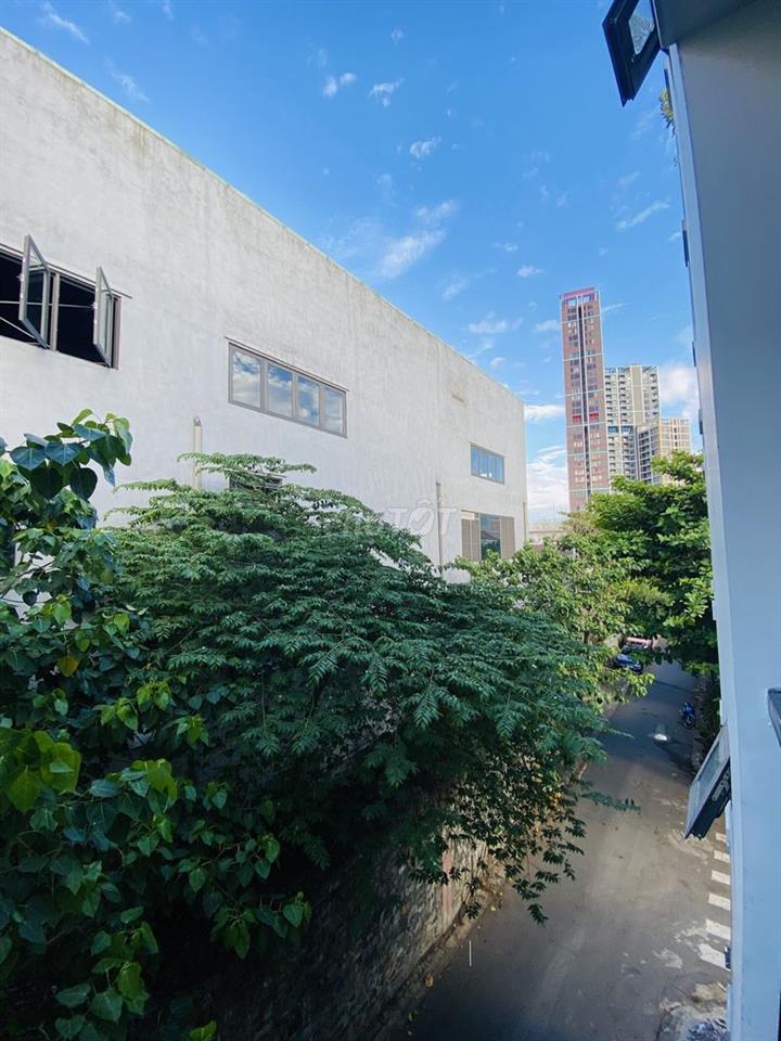 STUDIO APARTMENT –  BALCONY&MANY WINDOWS - CITY CENTER&MYKHE BEACH
