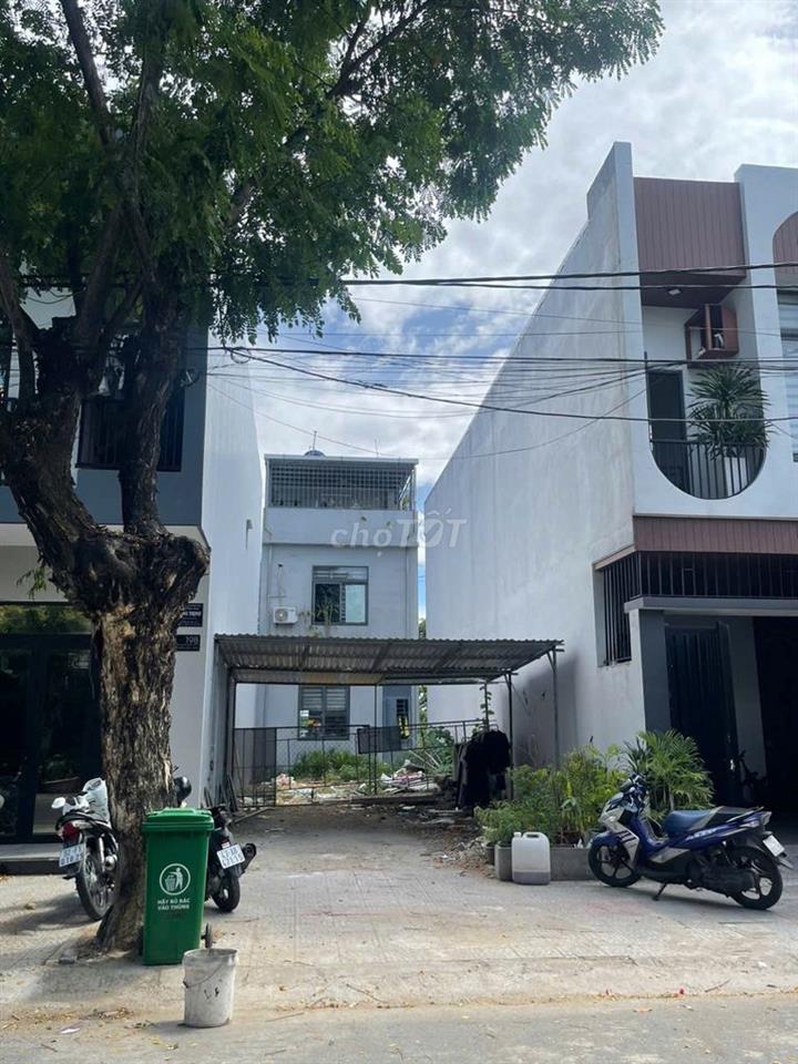 Giá cực tốt - Bán lô đất mặt tiền đường Nguyễn Sắc Kim 85,4m2