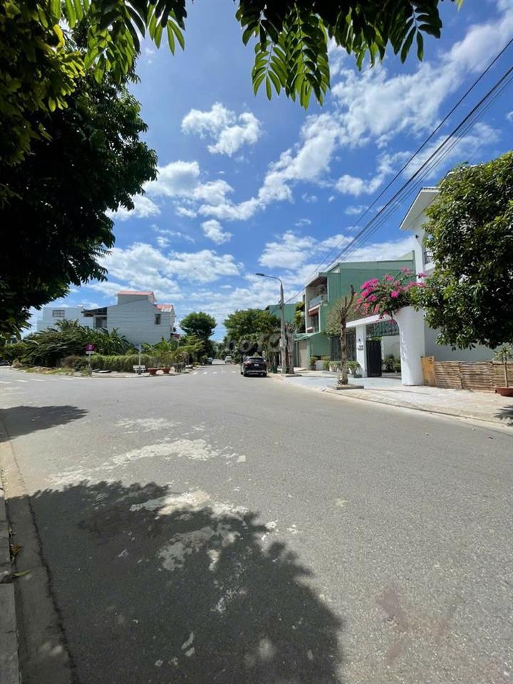 GIÁ CỰC RẺ - BÁN LÔ MẶT TIỀN ĐƯỜNG LÊ QUANG HOÀ, SÁT EURO VILLAGE 2