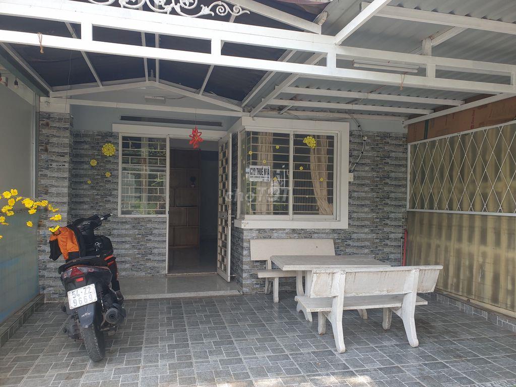 Cho thuê Nhà Phố Liền Kề Kdc Ehome 4