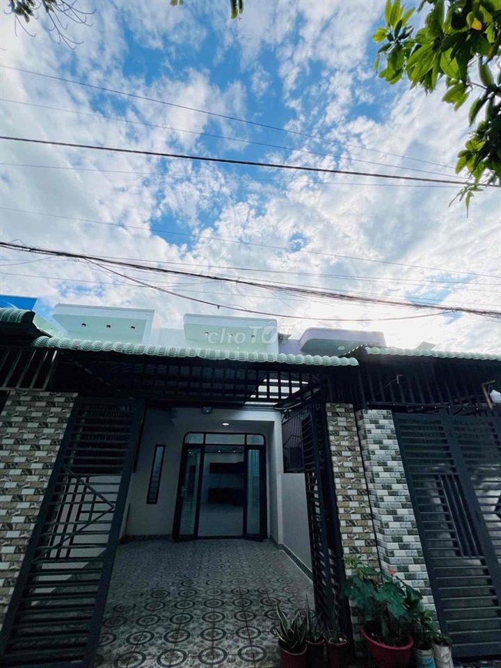nhà hoàn thiện