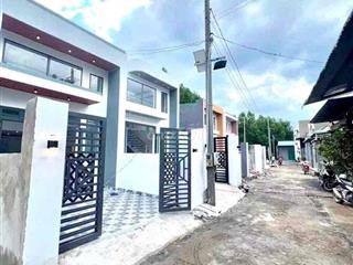 nhà hoàn thiện