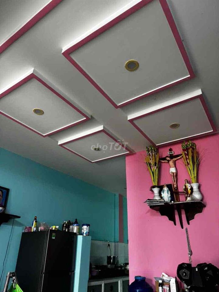 nhà chín chủ cần bán