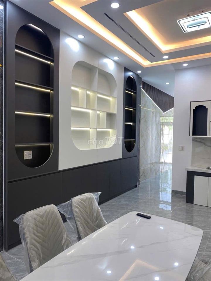 Chính chủ! Bán căn nhà vườn Dt 4,5 x66m. Shr hoàn công chỉ 4,1T