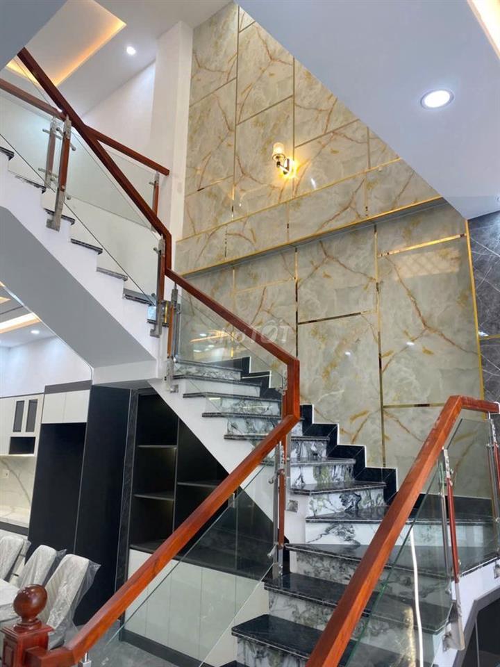 Chính chủ! Bán căn nhà vườn Dt 4,5 x66m. Shr hoàn công chỉ 4,1T