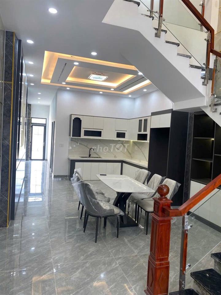 Chính chủ! Bán căn nhà vườn Dt 4,5 x66m. Shr hoàn công chỉ 4,1T