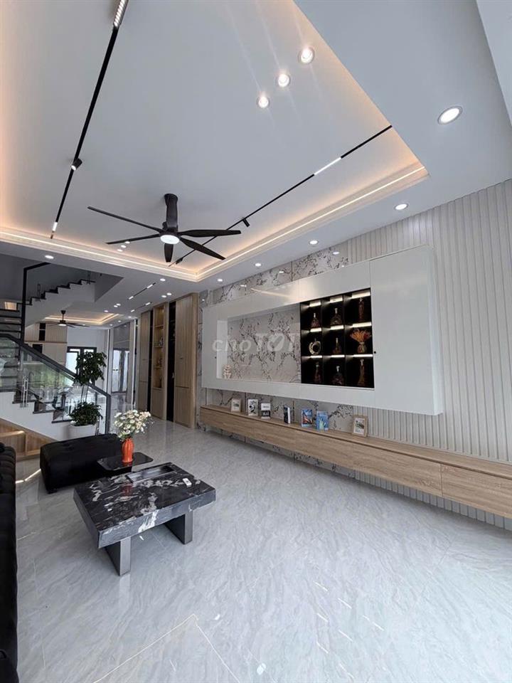 🔥 Nhà 99m² KDC 5 Sao 2 – 5PN – 4WC – Nhà đẹp ở ngay