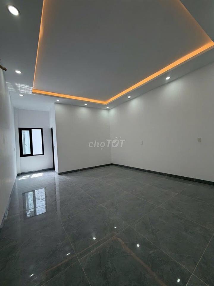 CHÍNH CHỦ BÁN GẤP NHÀ VƯỜN CÁCH TP 30Phút