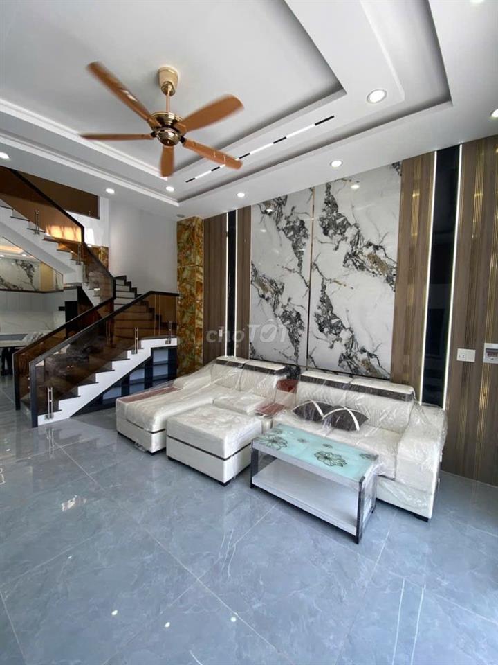 CHÍNH CHỦ BÁN GẤP NHÀ VƯỜN CÁCH TP 30Phút