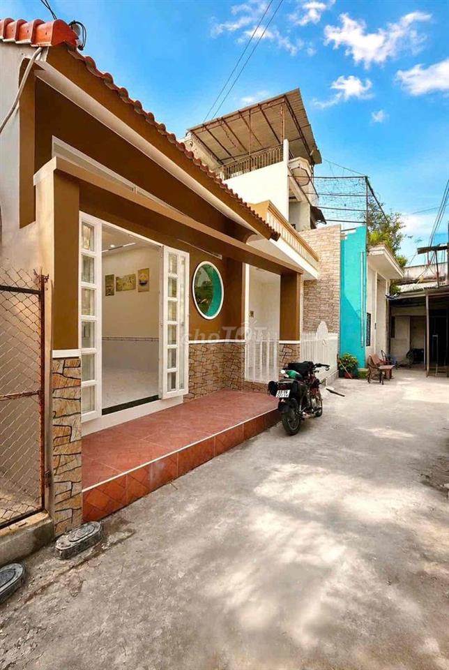 NHÀ MỚI XÂY HOÀN CÔNG HẺM ĐỐI DIỆN QUÂN KHU 9 CẦN THƠ