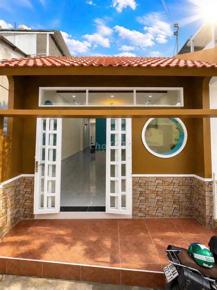 NHÀ MỚI XÂY HOÀN CÔNG HẺM ĐỐI DIỆN QUÂN KHU 9 CẦN THƠ