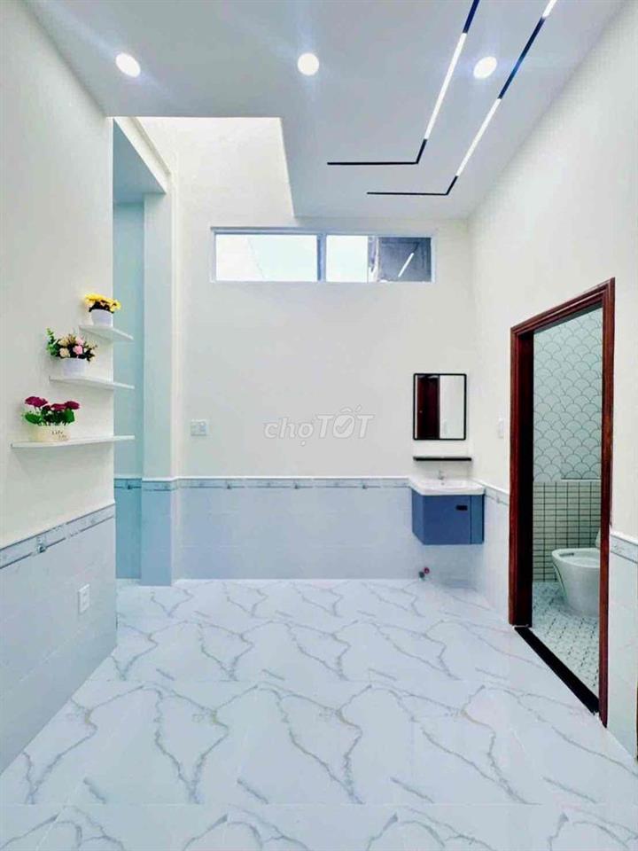 NHÀ MỚI XÂY HOÀN CÔNG HẺM ĐỐI DIỆN QUÂN KHU 9 CẦN THƠ