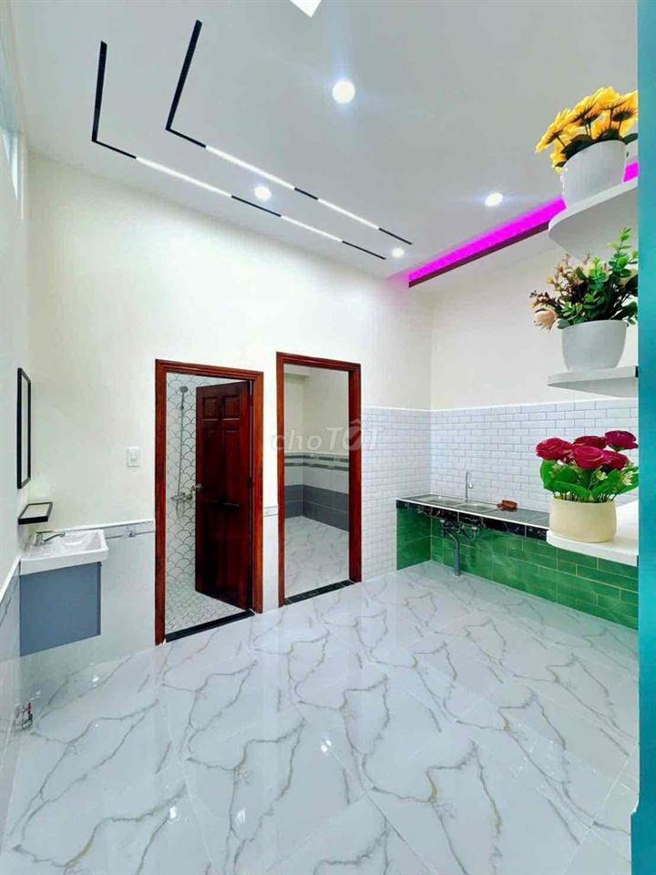 NHÀ MỚI XÂY HOÀN CÔNG HẺM ĐỐI DIỆN QUÂN KHU 9 CẦN THƠ