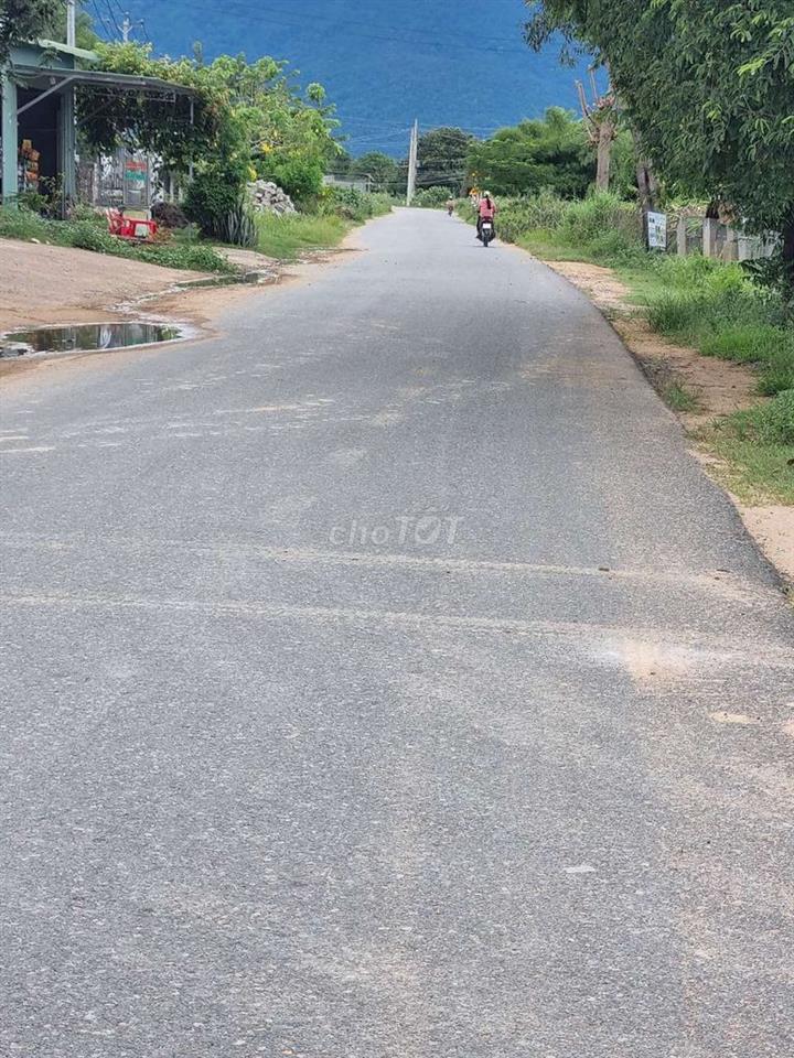cần bán gấp đất đối diện trường học thuận minh
