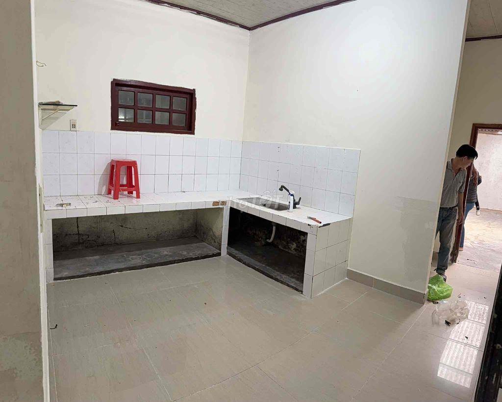 nhà châu văn liêm đà lạt 100m2 4tr( còn tin còn nhà)