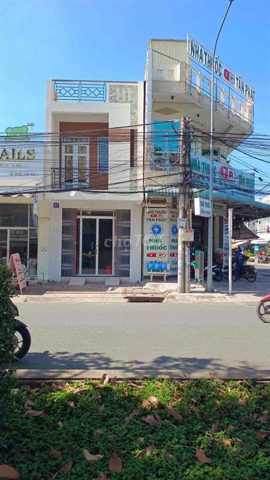 Bán nhà mặt tiền đường Lê Văn Sỹ
