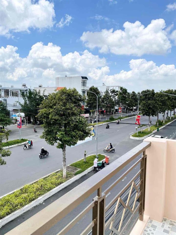 Bán nhà mặt tiền đường Lê Văn Sỹ