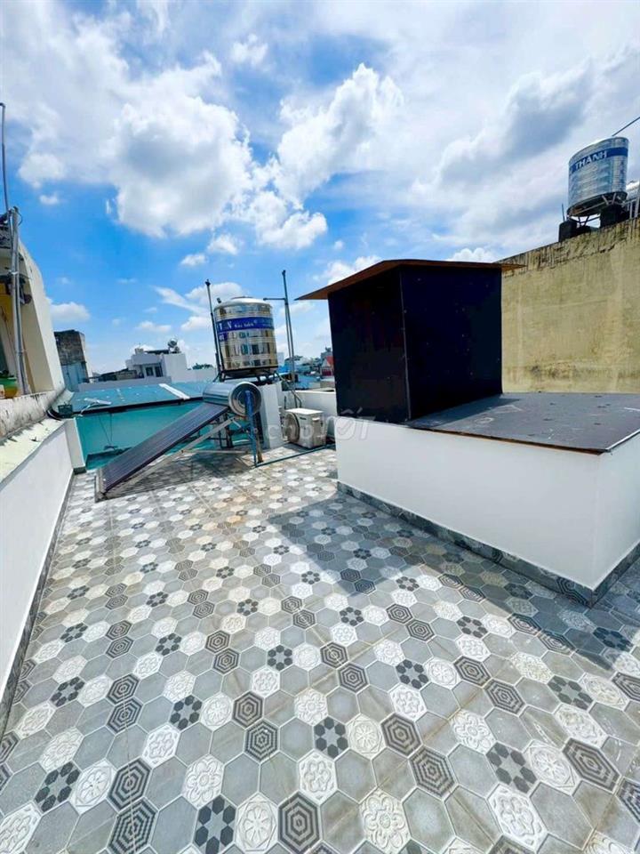 Nhà hiện đại tặng toàn bộ nội thất toạ lạc 449/11/7 HL2
