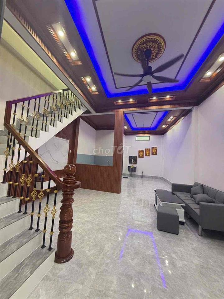 anh chị chính chủ cần bán căn nhà ngay kcn trảng bàng .giá 850tr