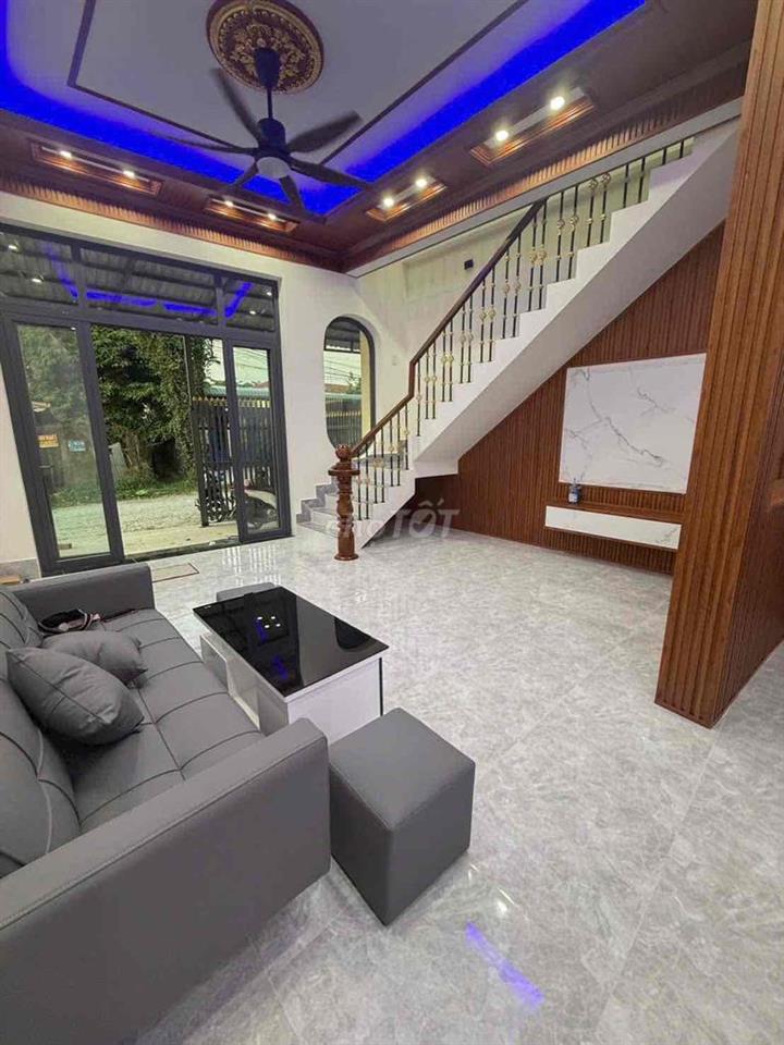 anh chị chính chủ cần bán căn nhà ngay kcn trảng bàng .giá 850tr