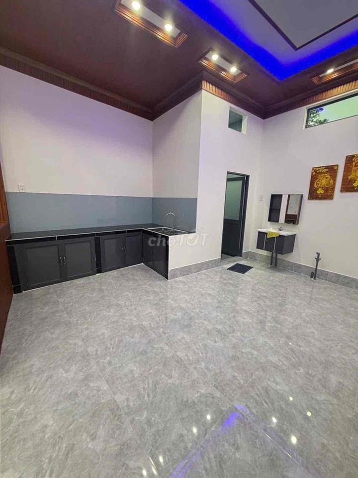 anh chị chính chủ cần bán căn nhà ngay kcn trảng bàng .giá 850tr