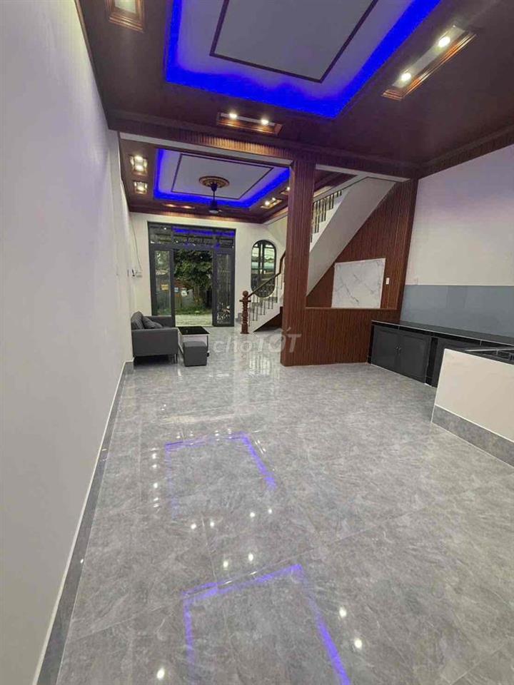 anh chị chính chủ cần bán căn nhà ngay kcn trảng bàng .giá 850tr