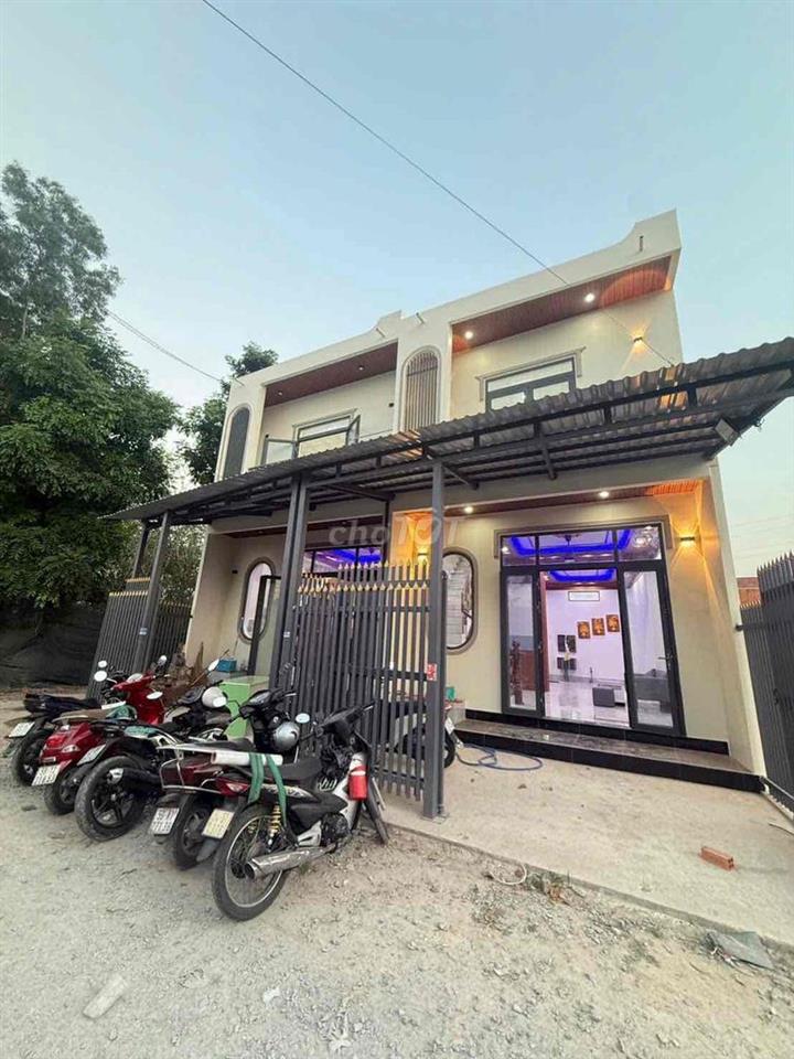 vkck chuyển về quê cần bán lại căn nhà 128m2 giá 890tr