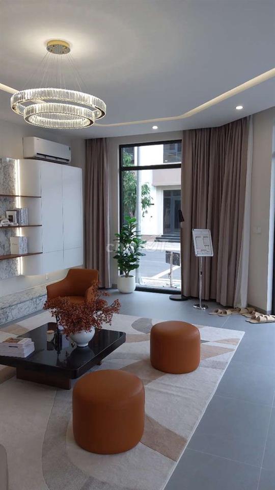 BÁN NHÀ PHỐ GREEN CITY , CHUẨN VINHOMES XANH VÀ ĐỦ DỊCH VỤ TIỆN ÍCH