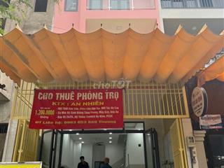 Ký túc xá cao cấp kề Đại học Tài nguyên MT và SP TDTT chỉ 1,2 tr/bạn